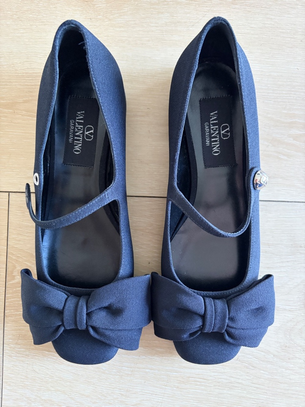 Valentino Bow Detailed Slip-On Ballerinas